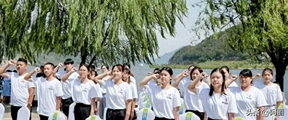 返乡快递停运？1200万人回村开店，县城变新深圳