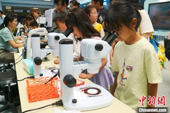 六一儿童节,山东大学微生物实验室带娃探秘科学魅力