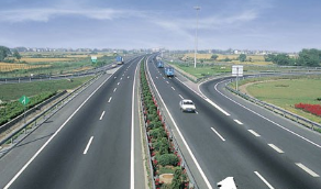 高速遇突发事故咋办?掌握这些刹车技巧保安全