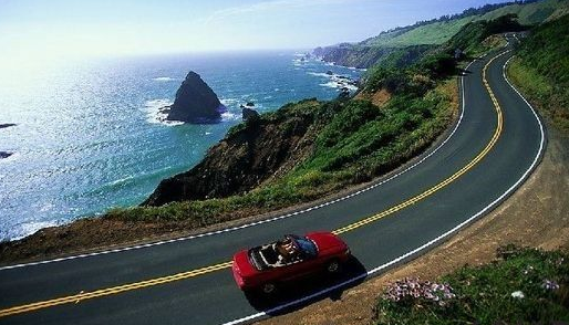 高速驾驶有啥技巧?保持匀速、固定车道很重要