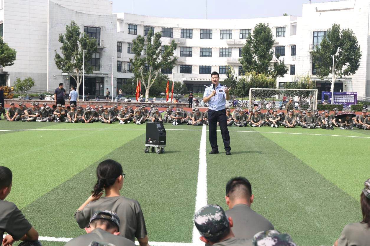 新学期清华精心组织新生安全系列教育活动,筑牢校园安全根基