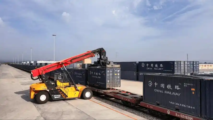 2月起美国邮政暂停寄往中国快递,多家航司停飞中国大陆